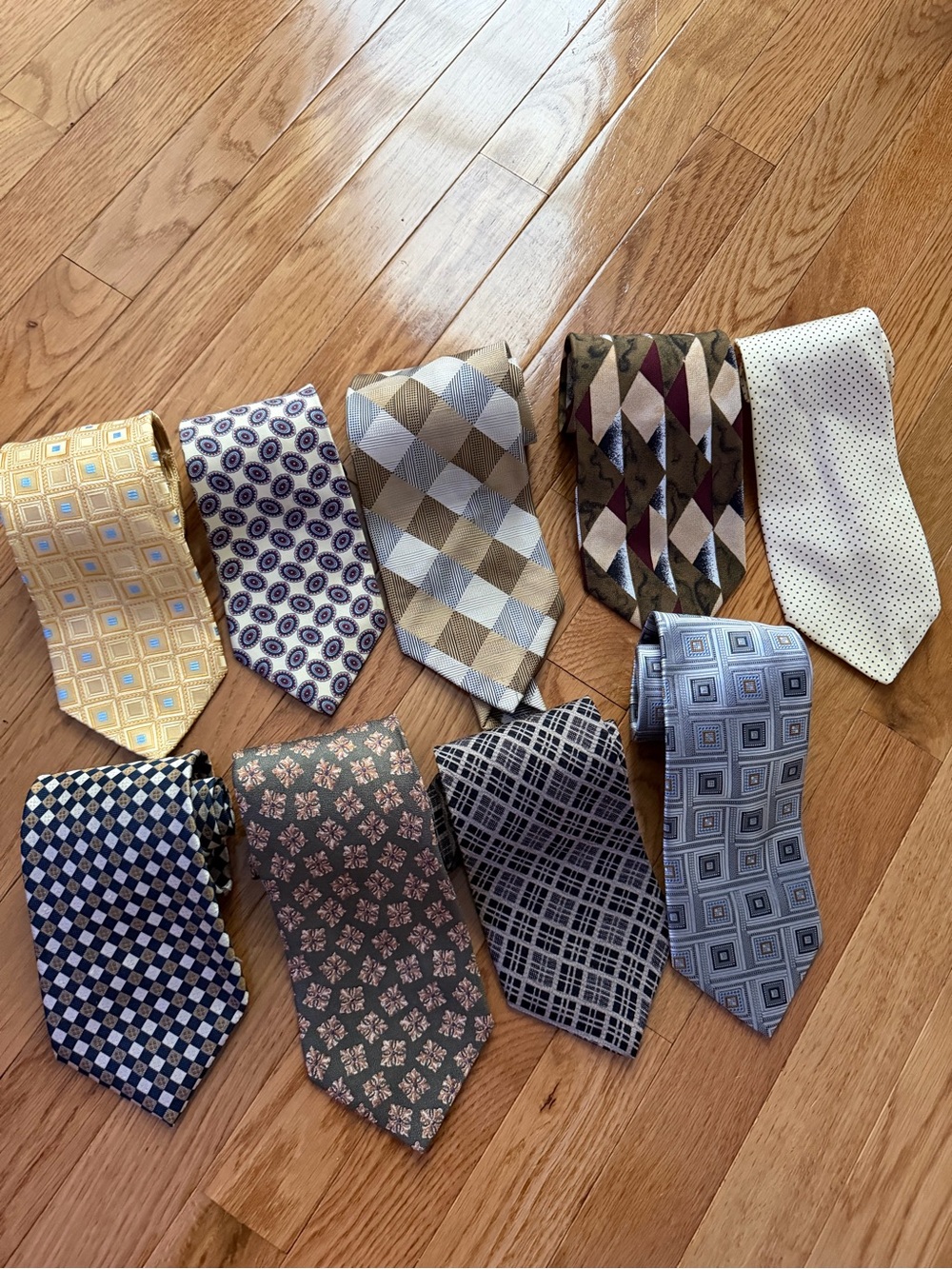 Classic Men's Patterned Tie Set in Beige, Gold, Blue, Gray and Cream